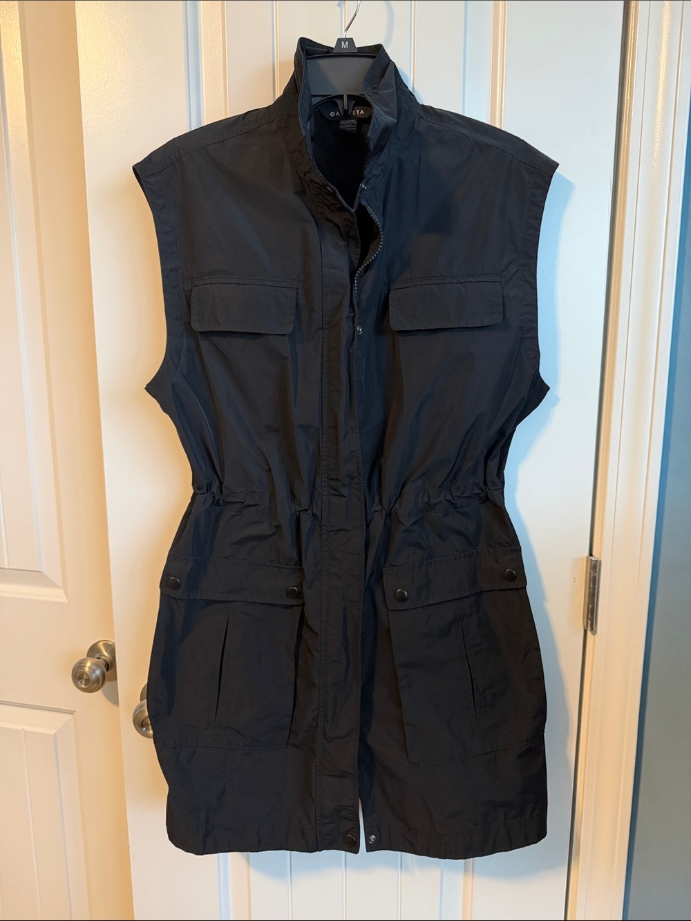 LIKE NEW- Athleta Boundless Vest - Black
